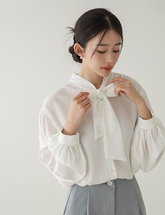 Slosh tie blouse Korea