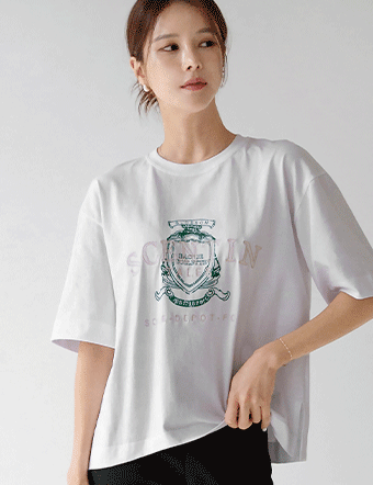 Blossom Embro Short Sleeve T-shirt Korea