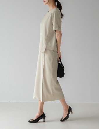 Incision Line Span Banding Skirt Korea