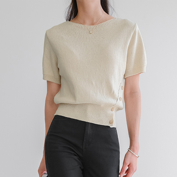 May Side Button Knitwear
