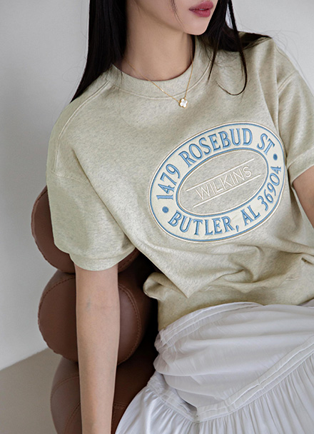 Rosebud Embroidered Patch Short-sleeved Sweatshirt Korea