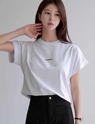 Mini embroidered roll-up cap sleeved T-shirt Korea