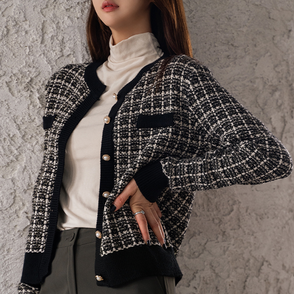 [5,000 cumulative sales][valyou] Blanc Tweed Cardigan