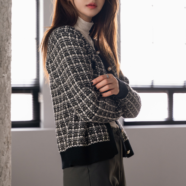 [5,000 cumulative sales][valyou] Blanc Tweed Cardigan