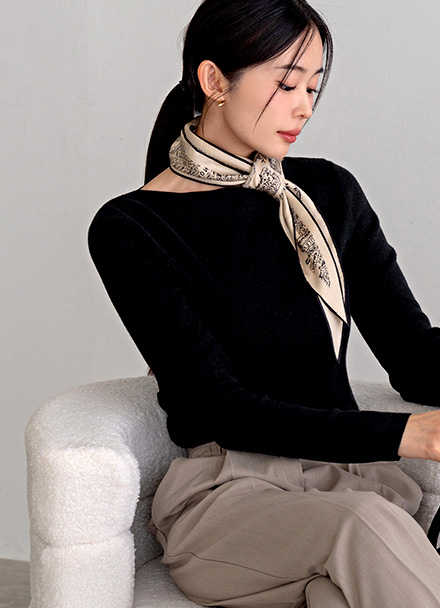 Greek V-neck Corrugated Neck Knitwear Korea