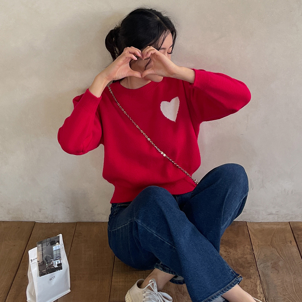 Heart shoulder shirring knitwear