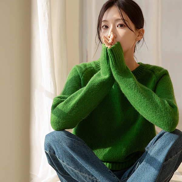 SymbolRaglan Round Knitwear