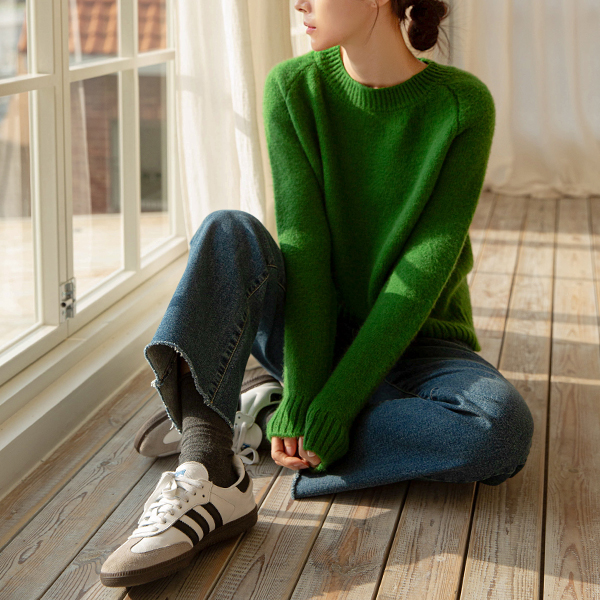 SymbolRaglan Round Knitwear