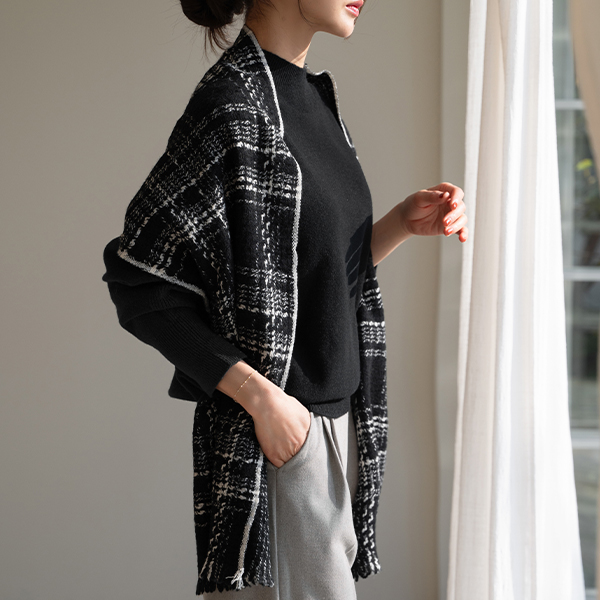 Lely Half-Turtleneck Knitwear