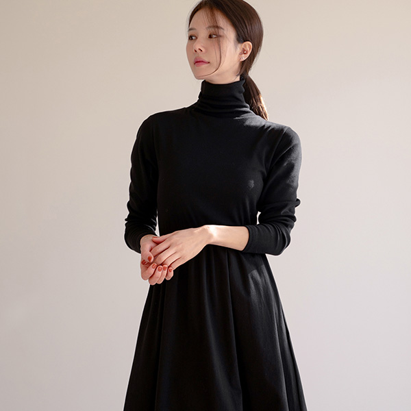 Fleece lined Layered Turtleneck Dress