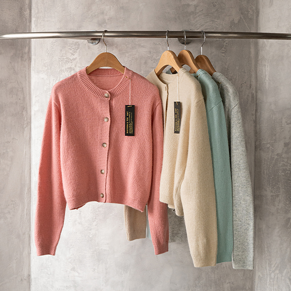 Wool pastel Round Cardigan