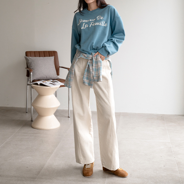 Lamour embroidery sweatshirt