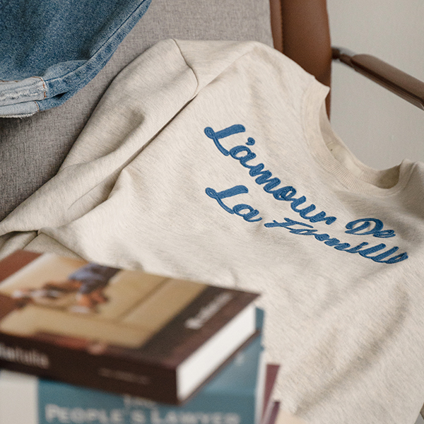 Lamour embroidery sweatshirt
