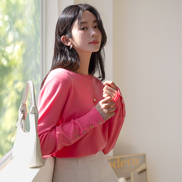 Golden Point Round Knitwear