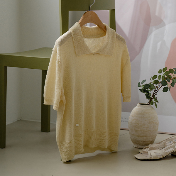 Mother-of-pearl Point Collar Short-sleeve Knitwear