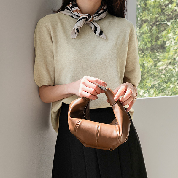 Bestie Holga Round Short-sleeve Knitwear