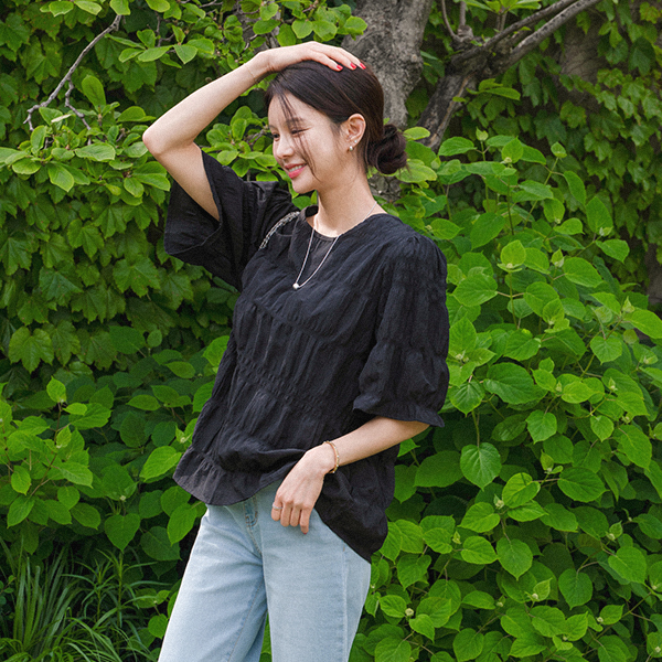 Ove Wrinkle Short-sleeve Blouse