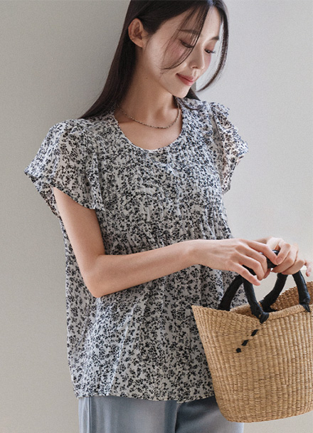 Flower 핀턱 캡소매 Blouse Korea