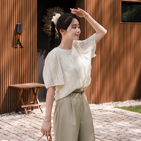 Verrer Lace Short-sleeve Blouse