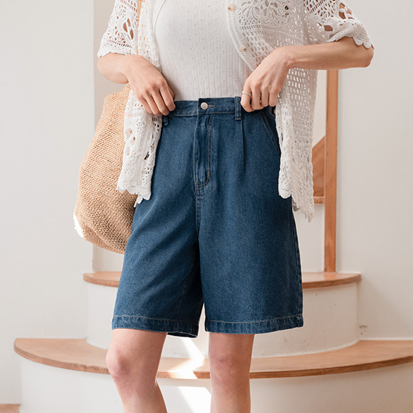 Cool Slosh Pintuck Back Banding Denim Shorts