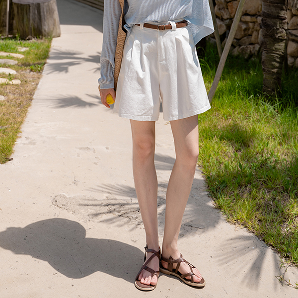 Pintuck Banding Belt Set Shorts