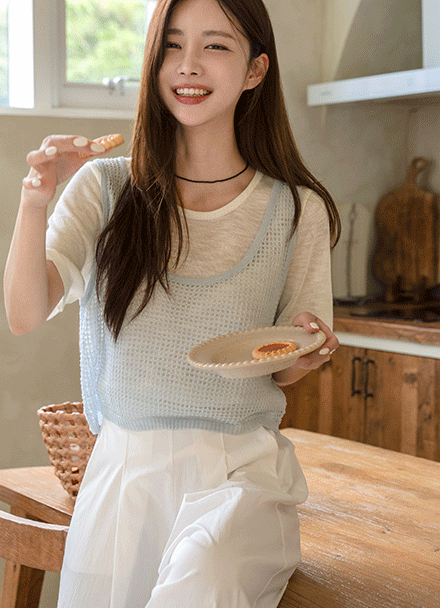 Punching Knit Vest T-shirt Set Korea