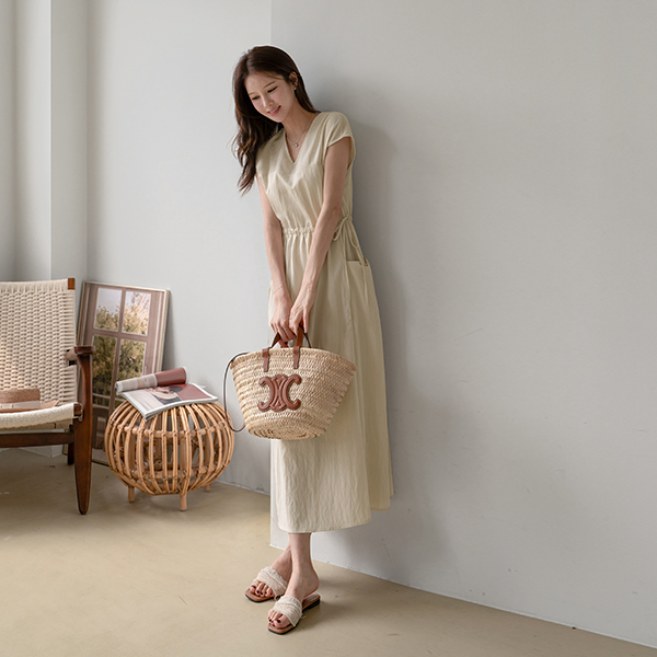 V-neck string 포켓 Dress