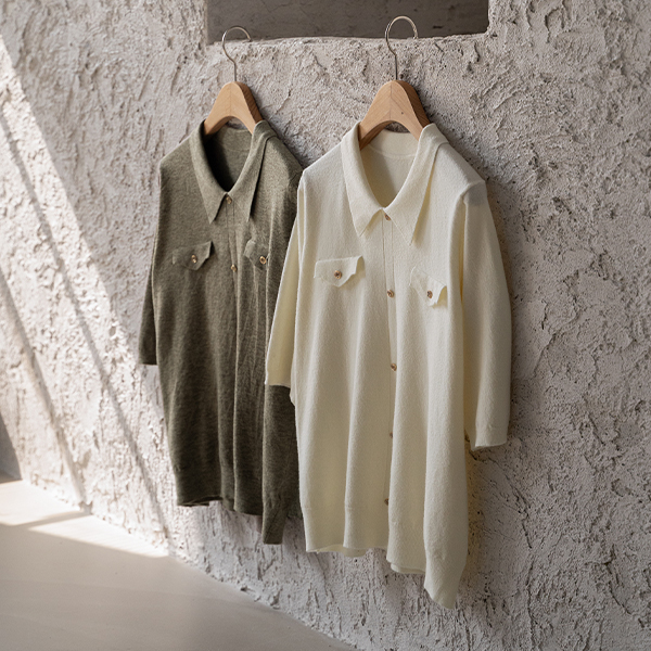 Gold Button Short-sleeve Collar Knitwear