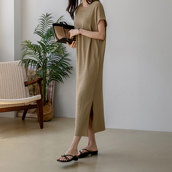 Slow Wrinkle Slits Dress