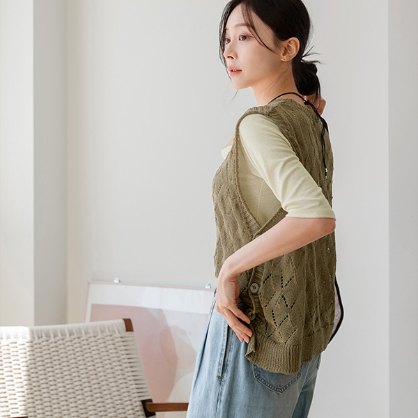 Side Button Scotch Knitwear Vest