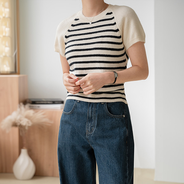 The Autumn Horizontal striped Short-sleeve Knitwear