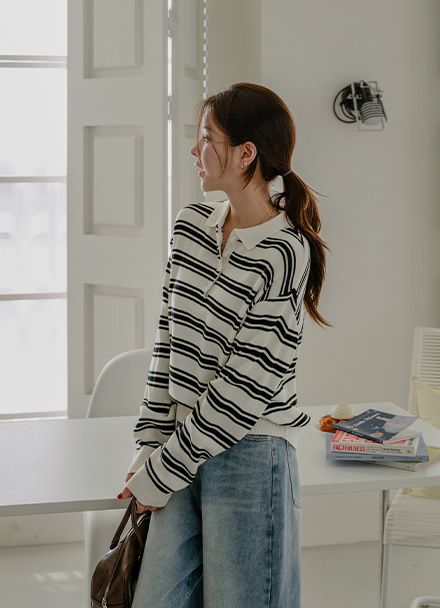 Stripe Loose Fit Collar Knitwear Korea