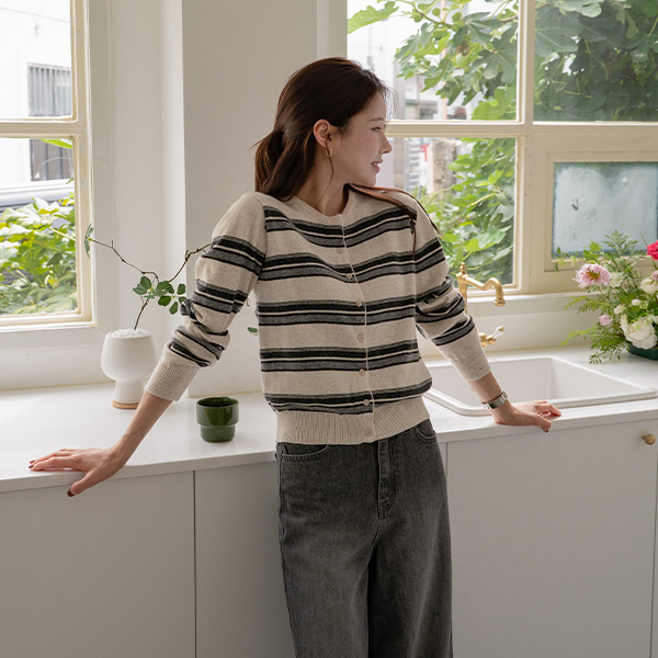 Loose Pobi Stripe Cardigan
