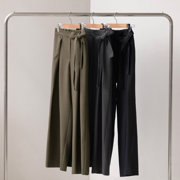 Turning double pleated slacks