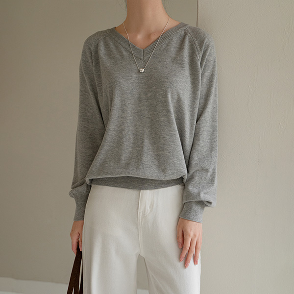 Basic Autumn V-neck Knitwear