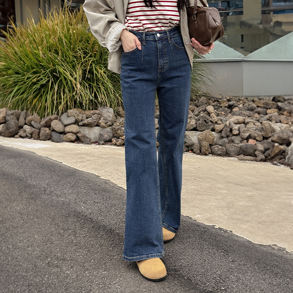 Dart Span Wide Boot cut Denim Pants