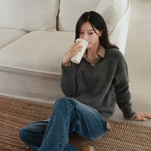 Thick Wool V Knitwear