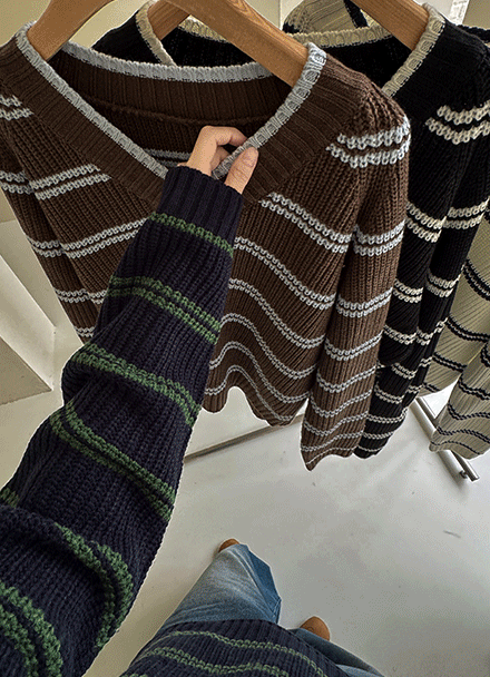 [Special Sale] 루즈 Stripe V-neck Knitwear Korea