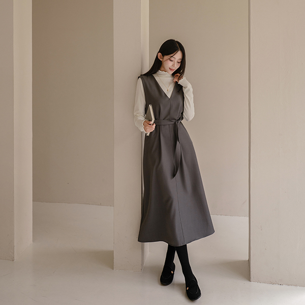 Cozy V Long Dress