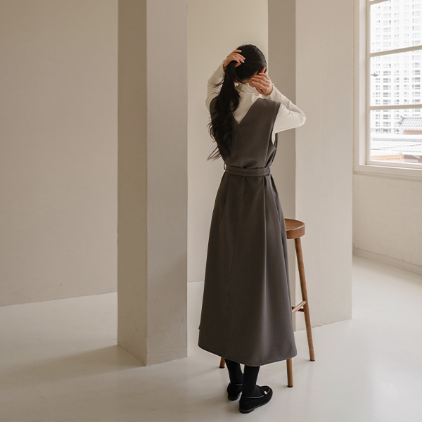 Cozy V Long Dress