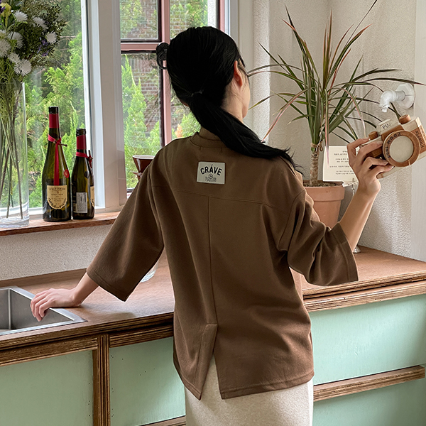 [valyou] Back patch slit 3/4 sleeve sweatshirt