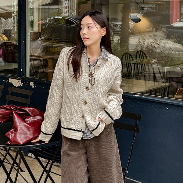 마인드 케이블 Collar Knitwear