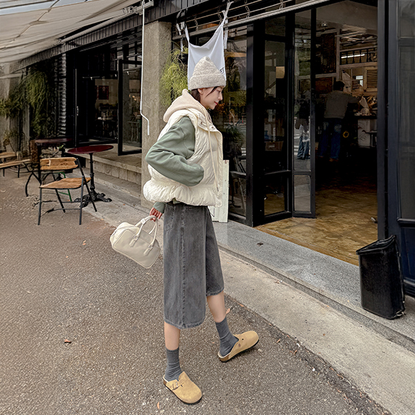 Dining Corduroy Bermuda Pants