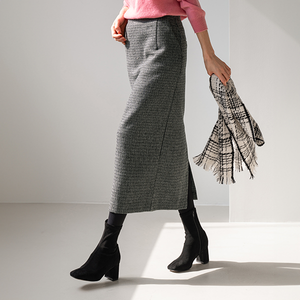 Stila Checkered Back Slit Skirt