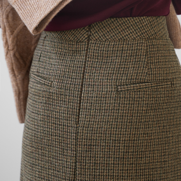Stila Checkered Back Slit Skirt