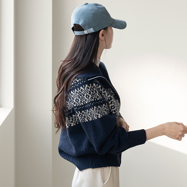 Nordic Highneck Zip up Knitwear