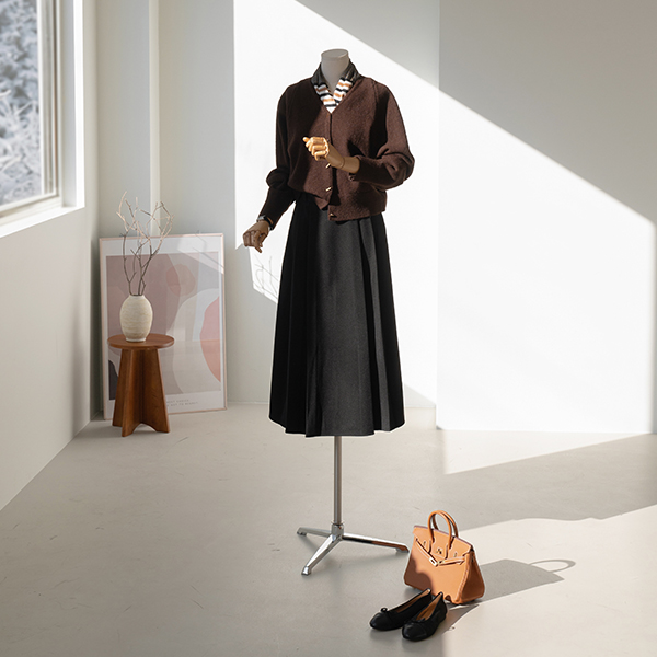 Pleats Back banding Belt Skirt