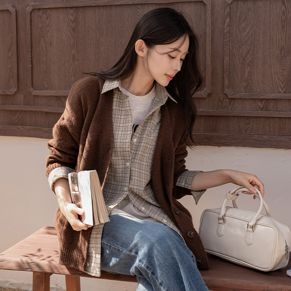 레이븐 Wool Boxy Cardigan