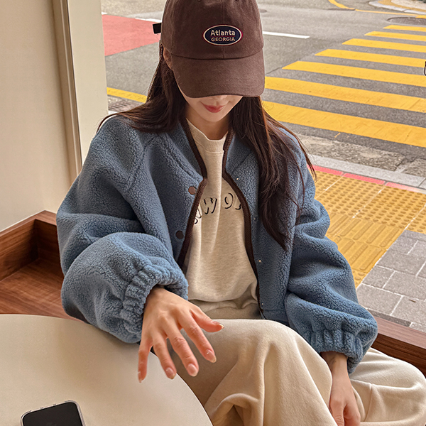 [valyou] Fogny Patch Fleece Jumper