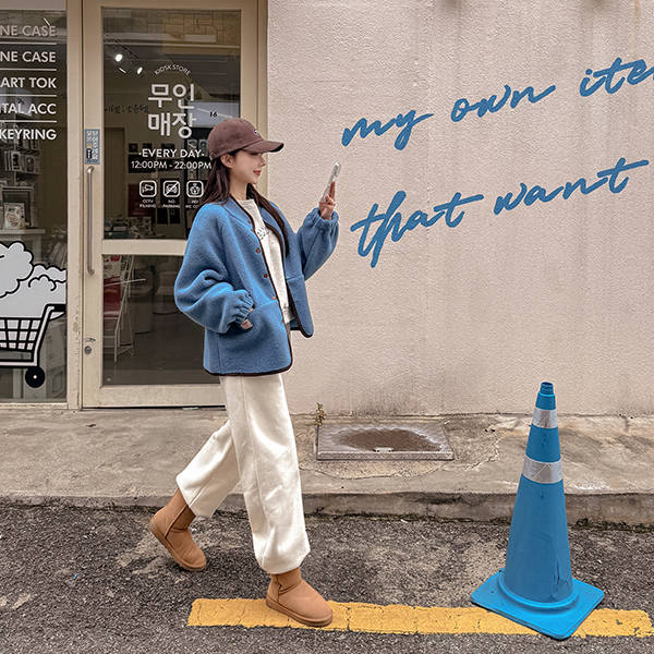 [valyou] Fogny Patch Fleece Jumper